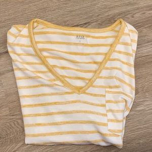 •4/$20• a.n.a V-neck short-sleeve top